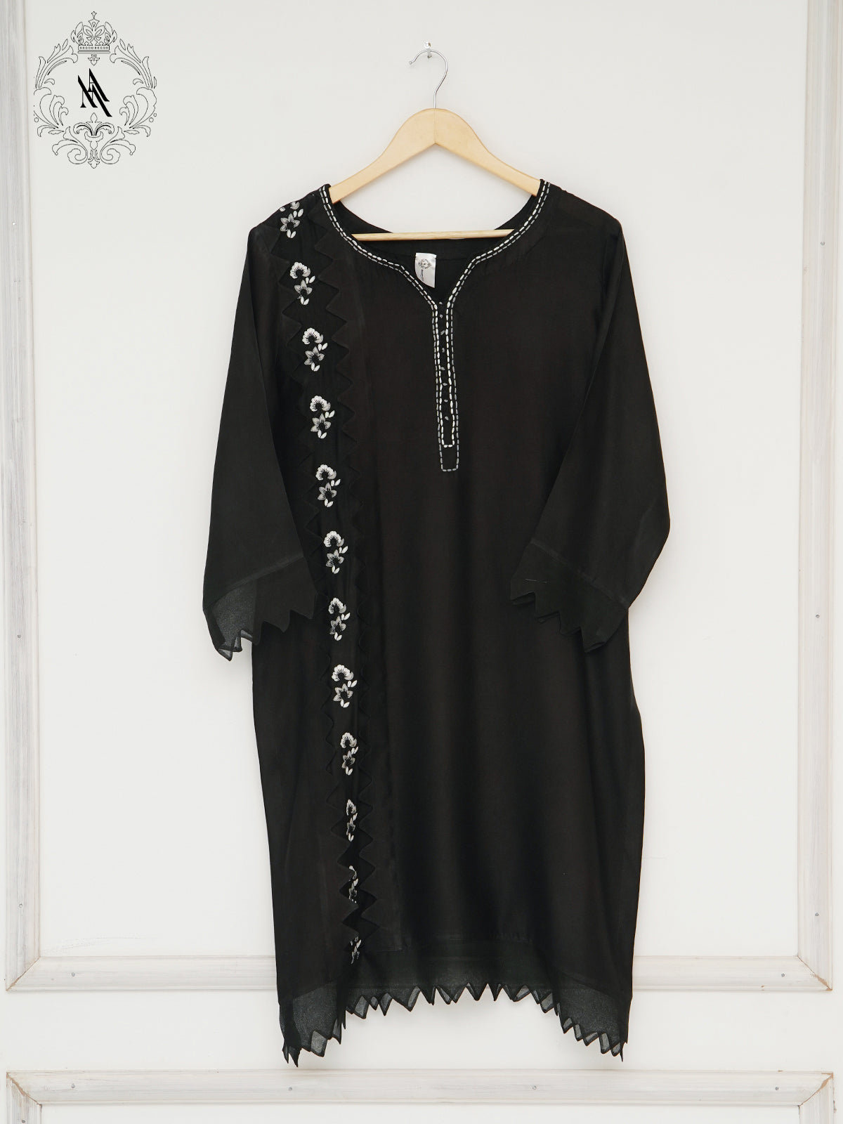 Kurta | Embroidered